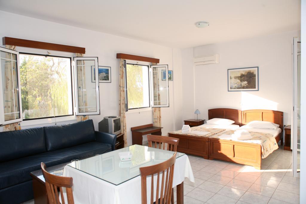 Frínion Iliaktida Studio-Villas חדר תמונה